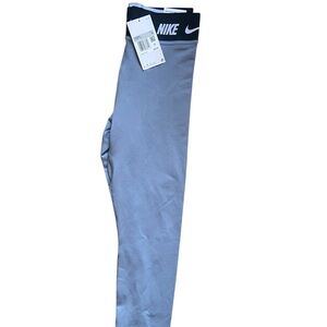 Nike Sportswear Club women's high-waisted leggings in size XS